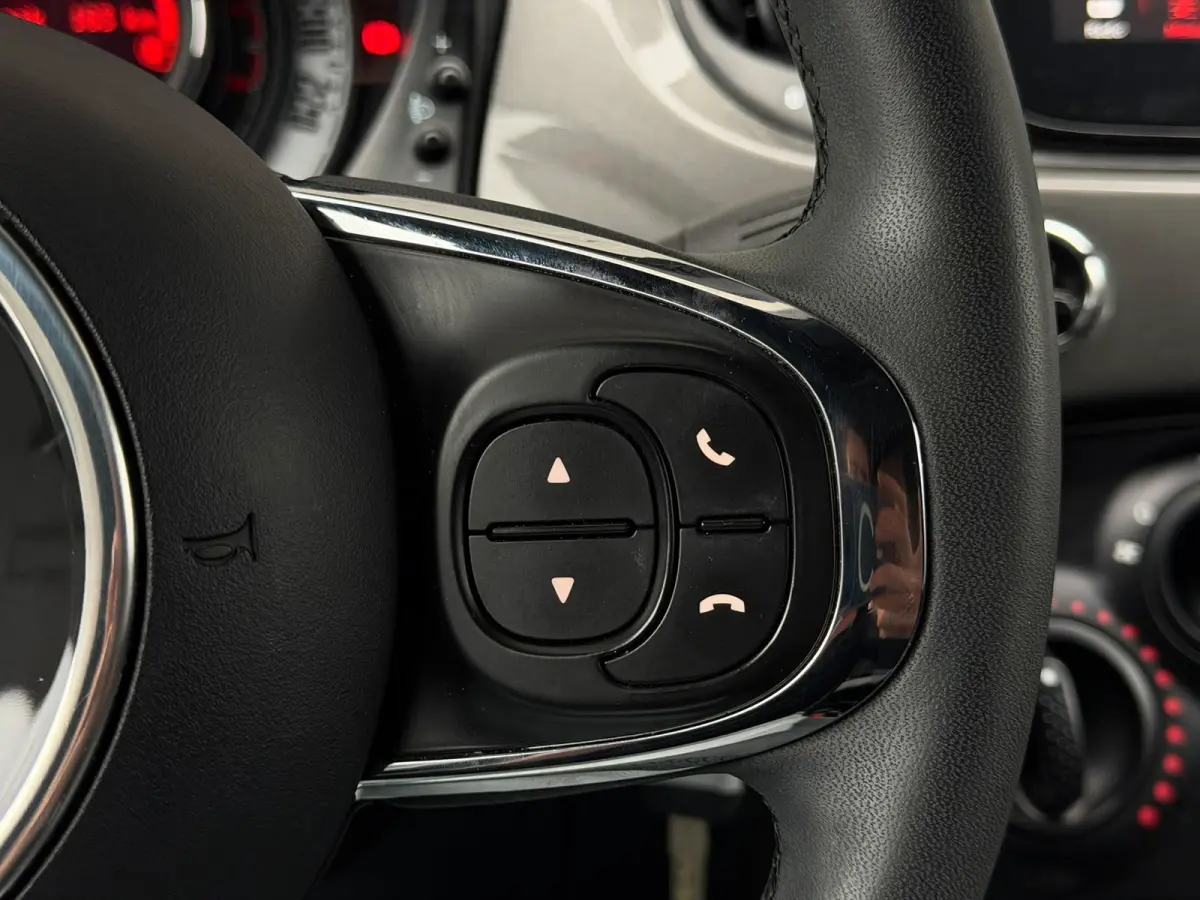 1.0 Hybrid Lounge (6-BAK, BLUETOOTH, MULTIMEDIA, PARKEERSENSOREN, CRUISE CONTROL, GOED ONDERHOUDEN, ETC!)