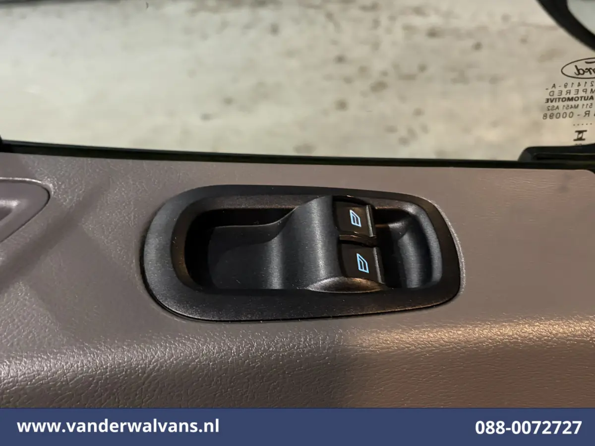 2.0 TDCI 130pk L3H2 Nieuw Model Euro6 Airco | Camera | XL Navigatie | Apple Carplay | Cruisecontrol Android Auto, Stoelverwarming, Verwarmde Voorruit, 270 Graden Achterdeuren, Parkeersensore
