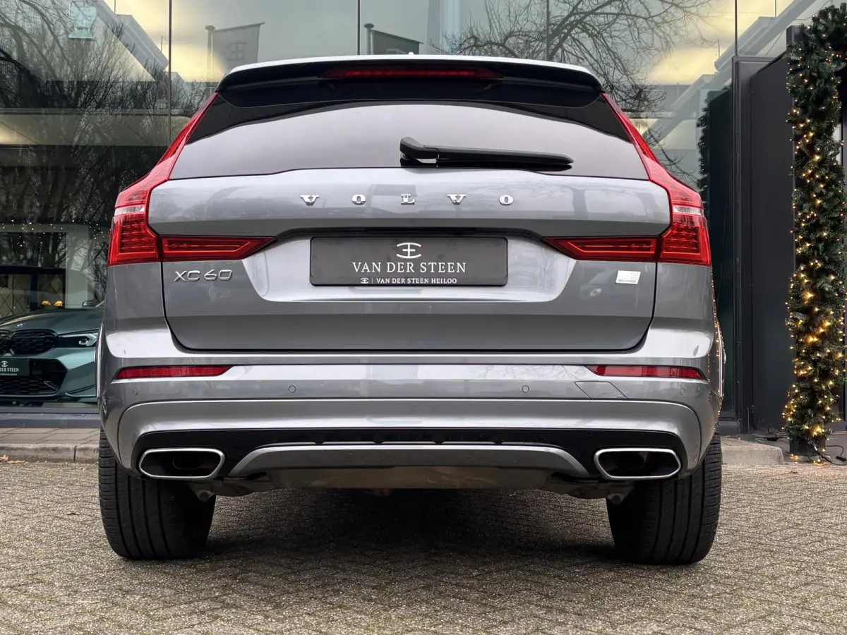2.0 T8 Plug-in hybrid AWD R-Design B&W Surround | Schuifdak | Memory