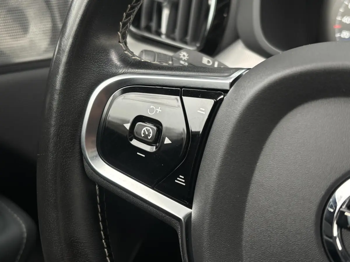 2.0 T8 Plug-in hybrid AWD R-Design B&W Surround | Schuifdak | Memory