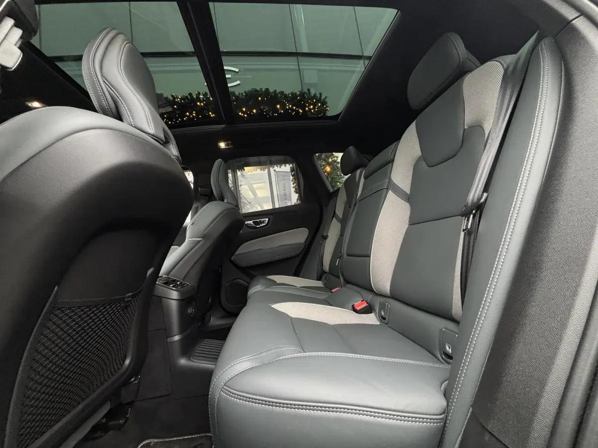 2.0 T8 Plug-in hybrid AWD R-Design B&W Surround | Schuifdak | Memory
