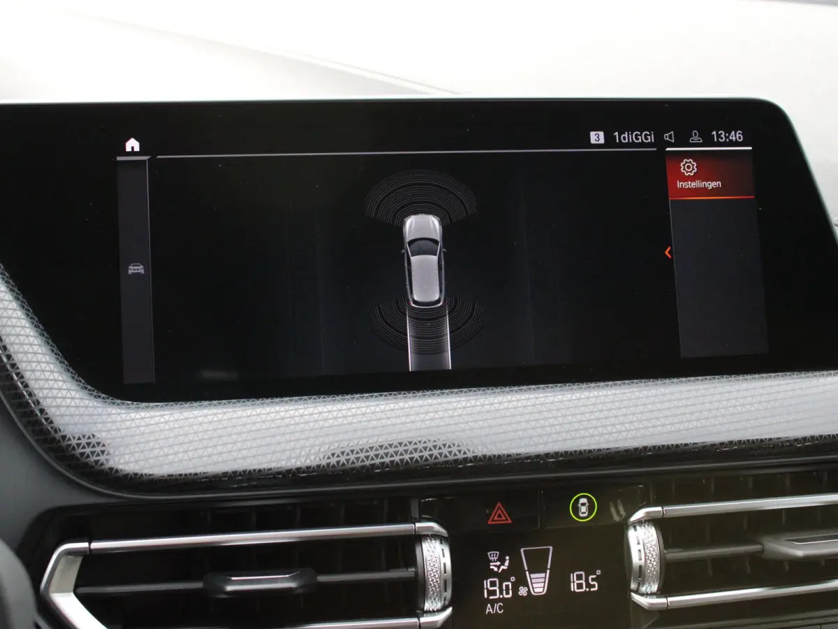 118i CARPLAY I VIRTUAL I SFEERVERL. I CRUISE I LED I ST+STUUR VERWR. I PDC V+A I