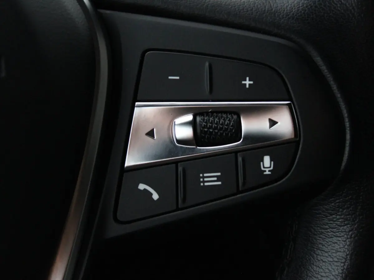118i CARPLAY I VIRTUAL I SFEERVERL. I CRUISE I LED I ST+STUUR VERWR. I PDC V+A I