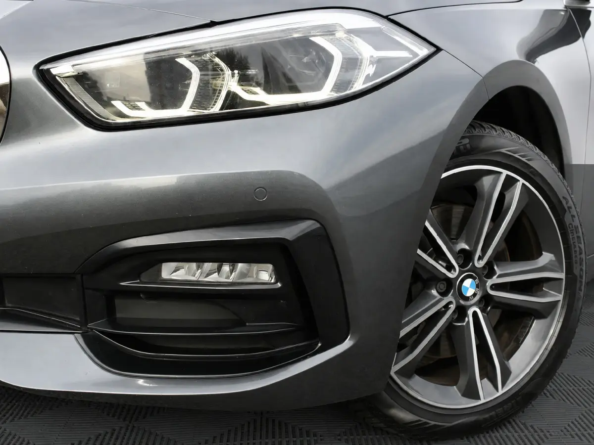 118i CARPLAY I VIRTUAL I SFEERVERL. I CRUISE I LED I ST+STUUR VERWR. I PDC V+A I