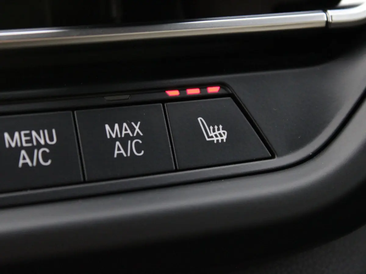 118i CARPLAY I VIRTUAL I SFEERVERL. I CRUISE I LED I ST+STUUR VERWR. I PDC V+A I