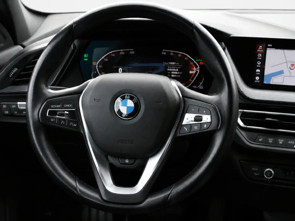 118i CARPLAY I VIRTUAL I SFEERVERL. I CRUISE I LED I ST+STUUR VERWR. I PDC V+A I