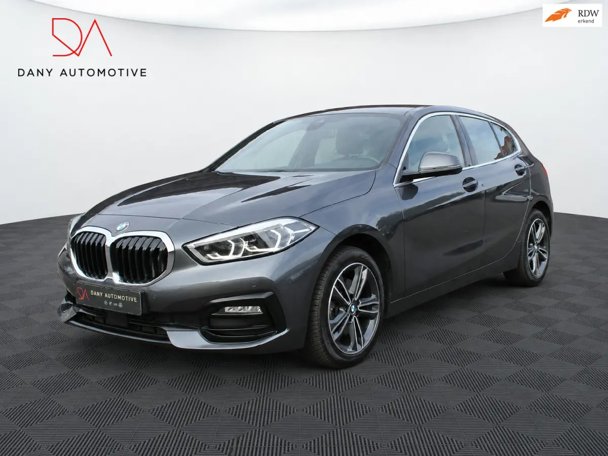 118i CARPLAY I VIRTUAL I SFEERVERL. I CRUISE I LED I ST+STUUR VERWR. I PDC V+A I