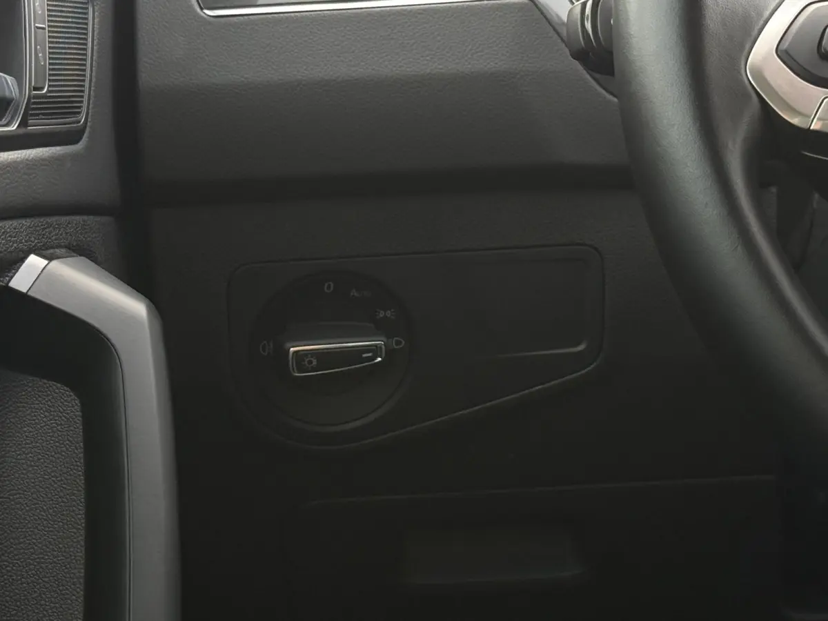 1.4 TSI eHybrid Life Business | Camera | PDC | Carplay | ACC |