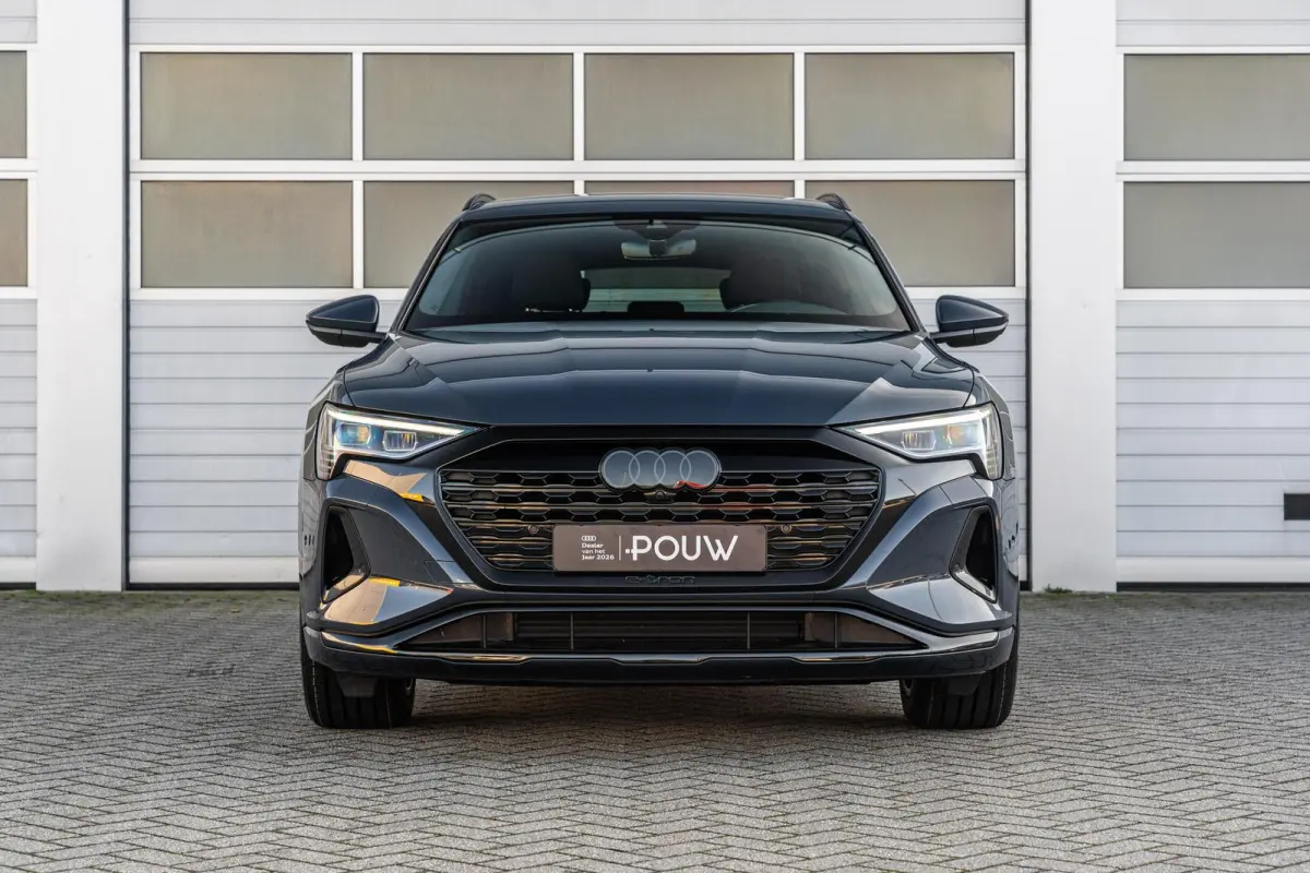 55 408pk quattro Advanced edition 115 kWh | Trekhaak | Luchtvering | Achteruitrijcamera