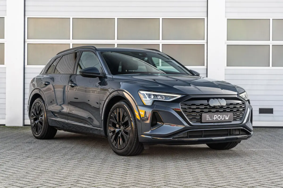 55 408pk quattro Advanced edition 115 kWh | Trekhaak | Luchtvering | Achteruitrijcamera