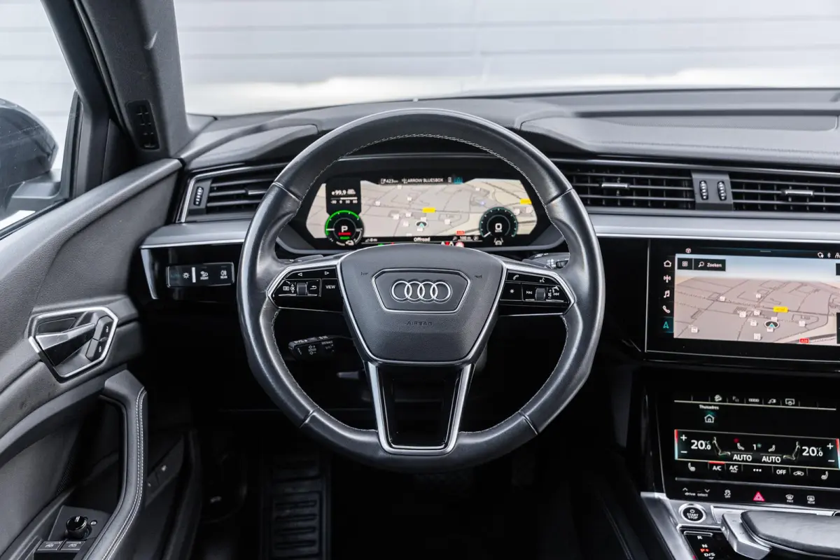 55 408pk quattro Advanced edition 115 kWh | Trekhaak | Luchtvering | Achteruitrijcamera