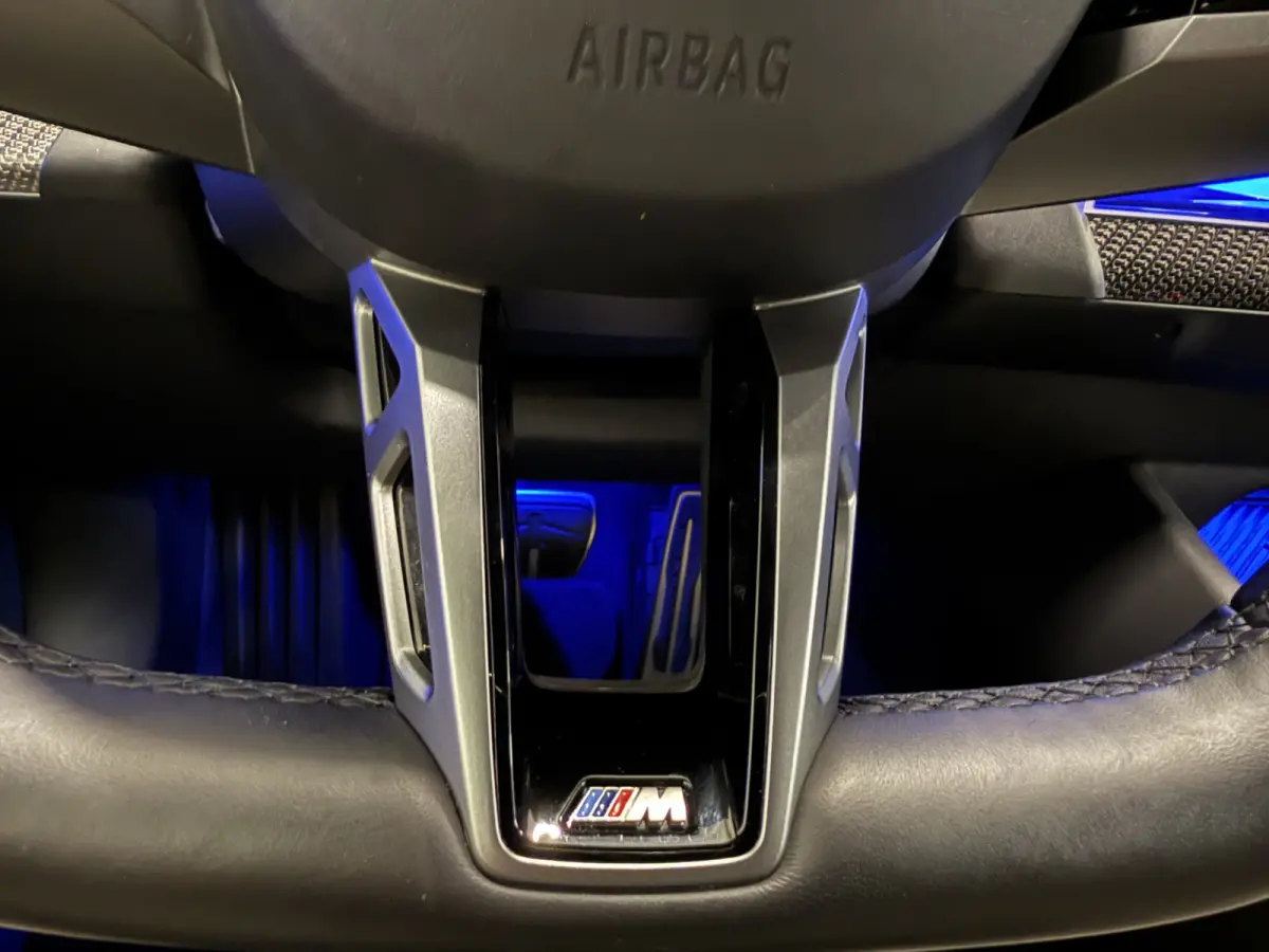 520i M-Sport PANO/TREKHAAK/ICONIC/H&K/HEAD-UP/360CAMERA/VENTILATIE//DRIVING ASS.PRO/ADAPTIVE-LED/19"M-SPORT/STANDKACHEL/BROOKLYN-GRAU/FABRIEKS-GARANTIE tm 05-2028, NET GROTE OH BEURT GEHAD B