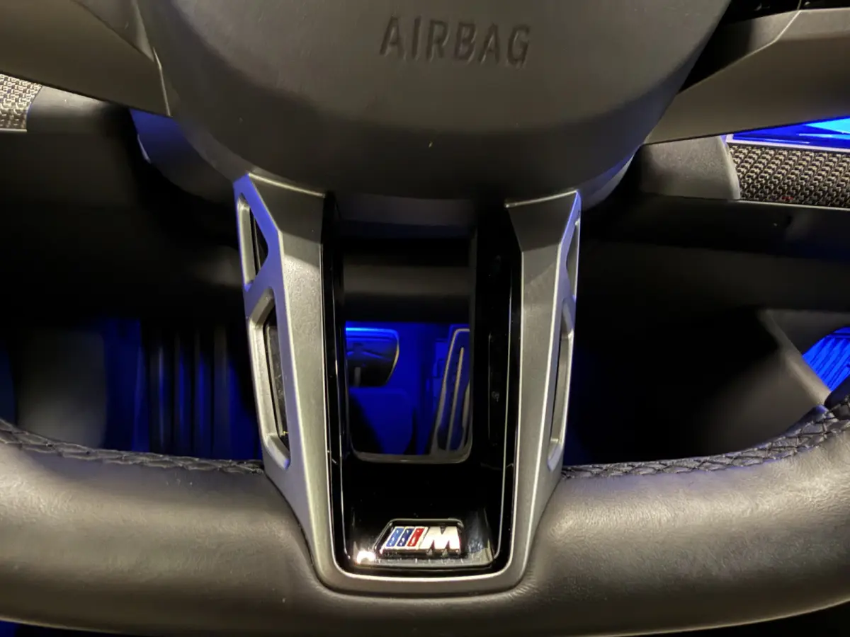 520i M-Sport PANO/TREKHAAK/ICONIC/H&K/HEAD-UP/360CAMERA/VENTILATIE//DRIVING ASS.PRO/ADAPTIVE-LED/19"M-SPORT/STANDKACHEL/BROOKLYN-GRAU/FABRIEKS-GARANTIE tm 05-2028, NET GROTE OH BEURT GEHAD B