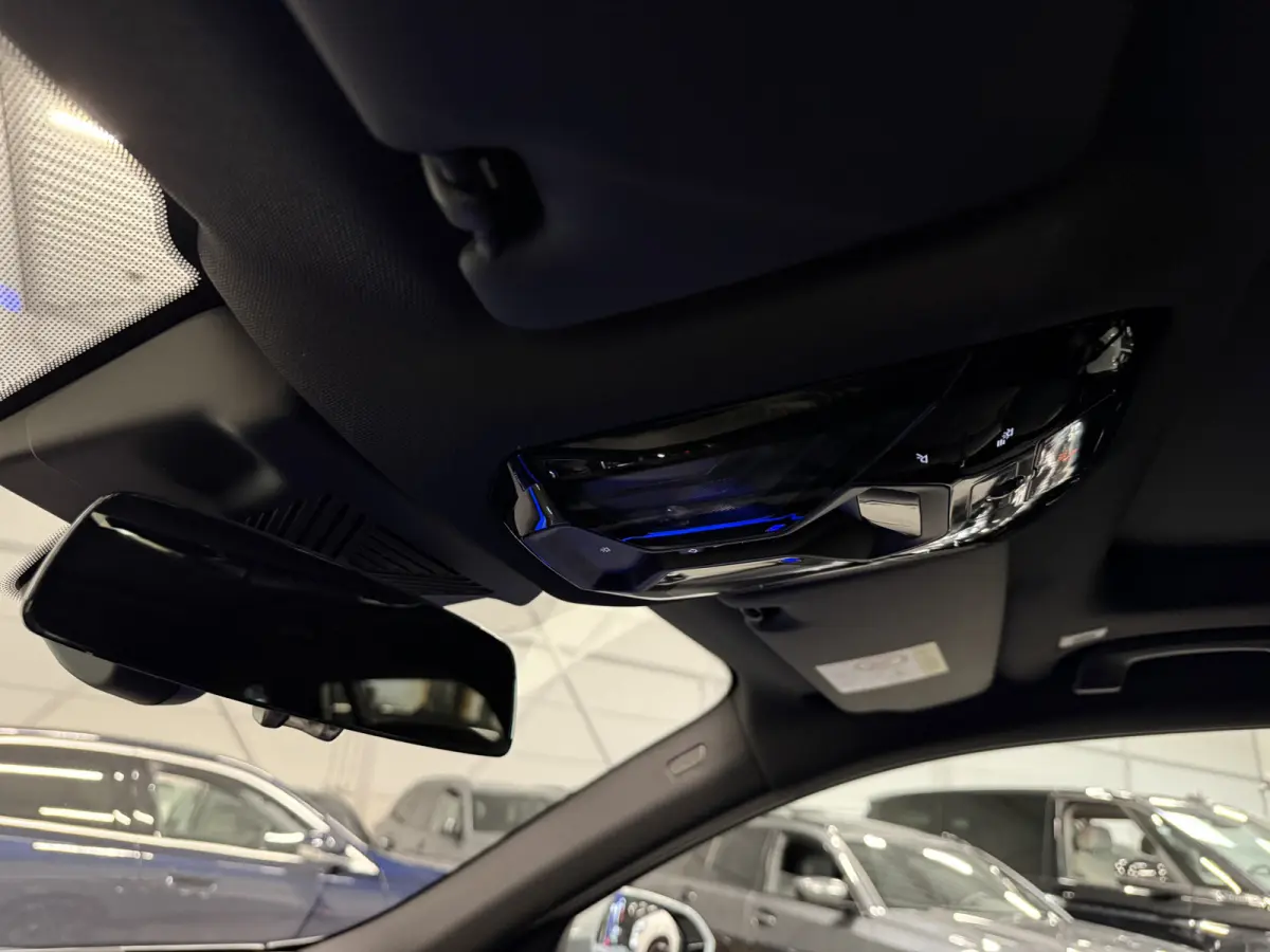 520i M-Sport PANO/TREKHAAK/ICONIC/H&K/HEAD-UP/360CAMERA/VENTILATIE//DRIVING ASS.PRO/ADAPTIVE-LED/19"M-SPORT/STANDKACHEL/BROOKLYN-GRAU/FABRIEKS-GARANTIE tm 05-2028, NET GROTE OH BEURT GEHAD B