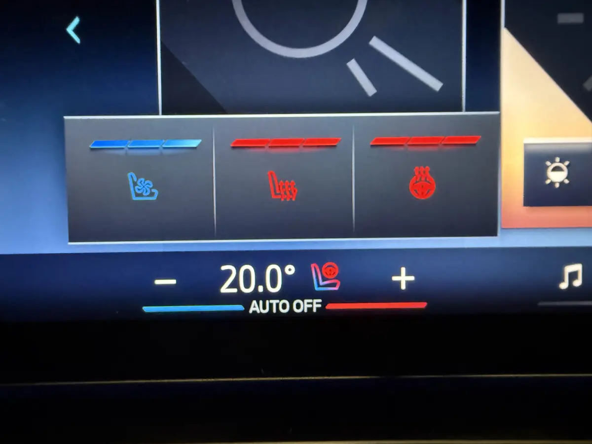520i M-Sport PANO/TREKHAAK/ICONIC/H&K/HEAD-UP/360CAMERA/VENTILATIE//DRIVING ASS.PRO/ADAPTIVE-LED/19"M-SPORT/STANDKACHEL/BROOKLYN-GRAU/FABRIEKS-GARANTIE tm 05-2028, NET GROTE OH BEURT GEHAD B