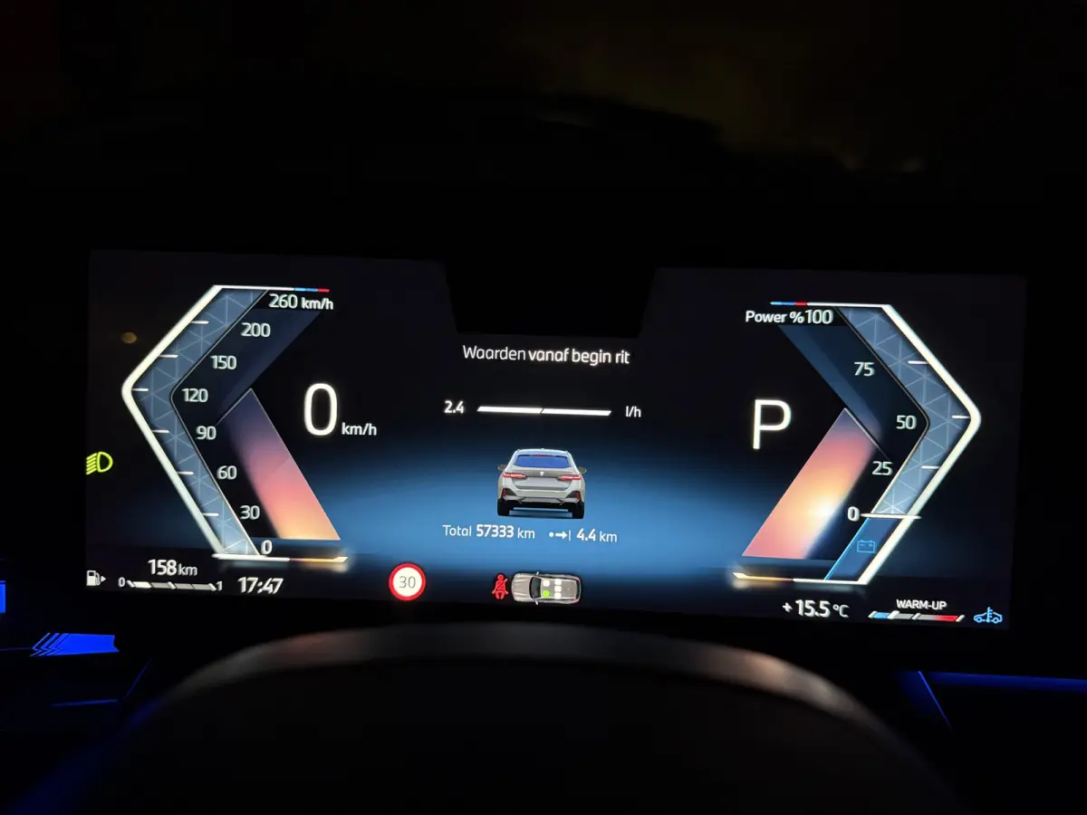 520i M-Sport PANO/TREKHAAK/ICONIC/H&K/HEAD-UP/360CAMERA/VENTILATIE//DRIVING ASS.PRO/ADAPTIVE-LED/19"M-SPORT/STANDKACHEL/BROOKLYN-GRAU/FABRIEKS-GARANTIE tm 05-2028, NET GROTE OH BEURT GEHAD B