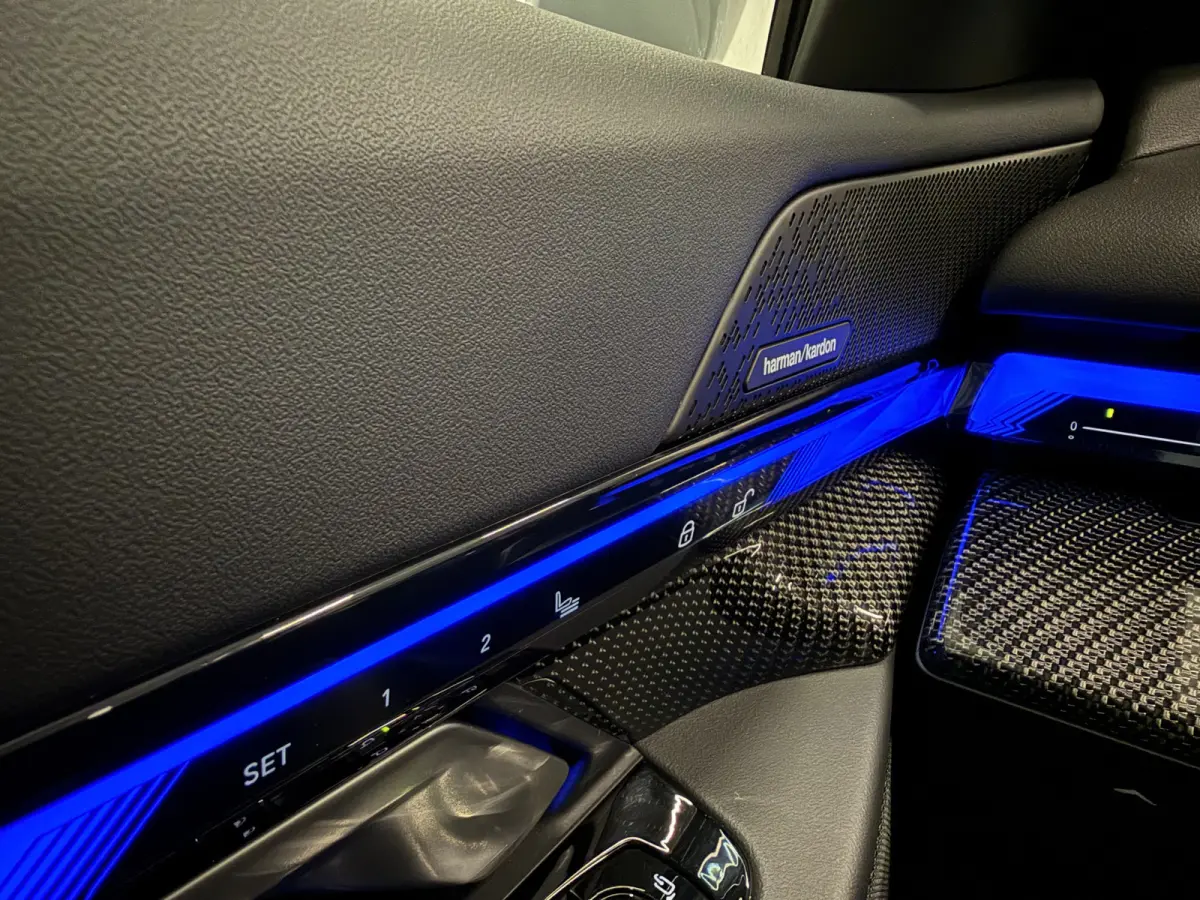 520i M-Sport PANO/TREKHAAK/ICONIC/H&K/HEAD-UP/360CAMERA/VENTILATIE//DRIVING ASS.PRO/ADAPTIVE-LED/19"M-SPORT/STANDKACHEL/BROOKLYN-GRAU/FABRIEKS-GARANTIE tm 05-2028, NET GROTE OH BEURT GEHAD B