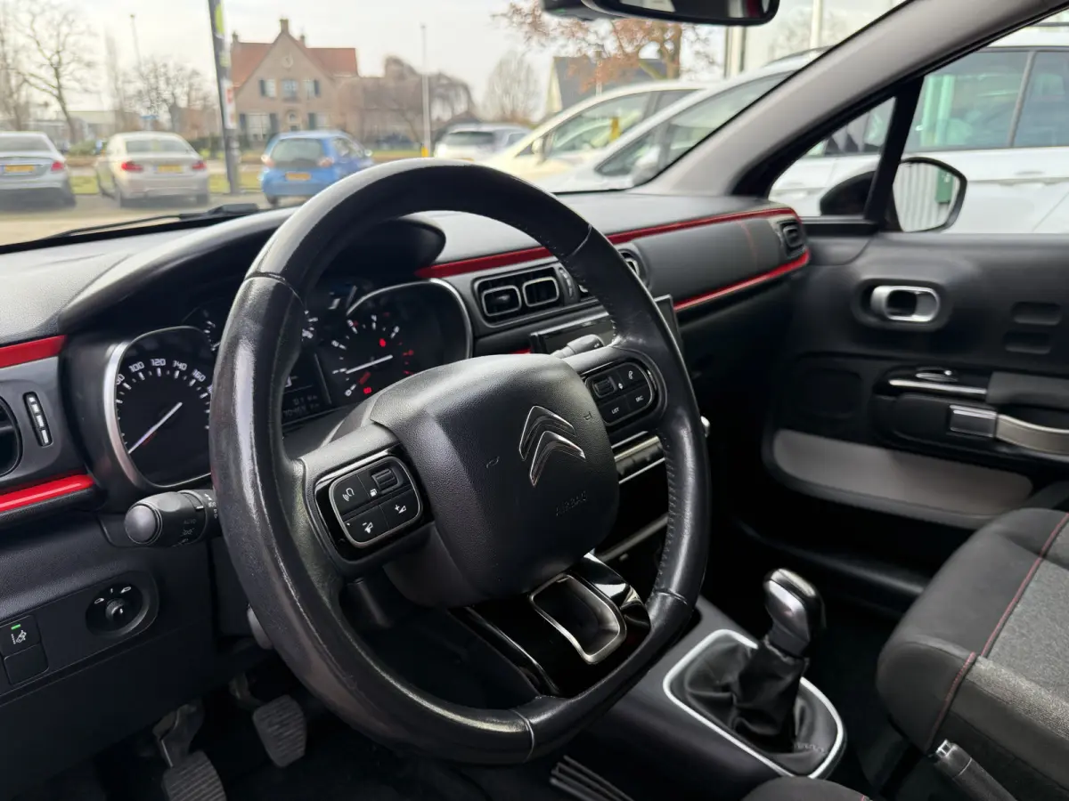 1.2 PureTech Shine. | CAMERA | NAVI | CRUISE | DAB+ |