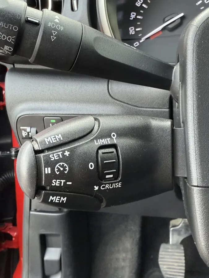 1.2 PureTech Shine. | CAMERA | NAVI | CRUISE | DAB+ |