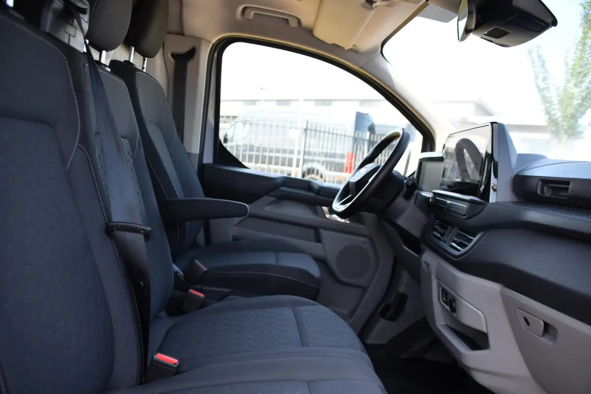 300 2.0 TDCI L1H1 Limited PB Edition Adaptieve Cruise, Camera, Carplay, 170pk, Stoelverwarming, LED, Automaat, Dodehoek, Uniek!