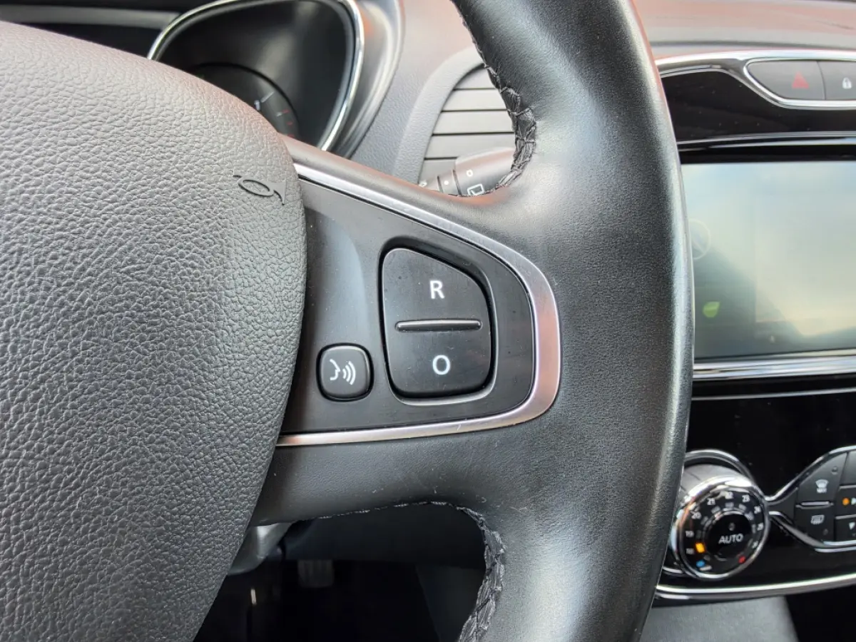 Captur TCe Dynamique | | Climate Control | Camera | Trekhaak | Cruise Control | Navigatie