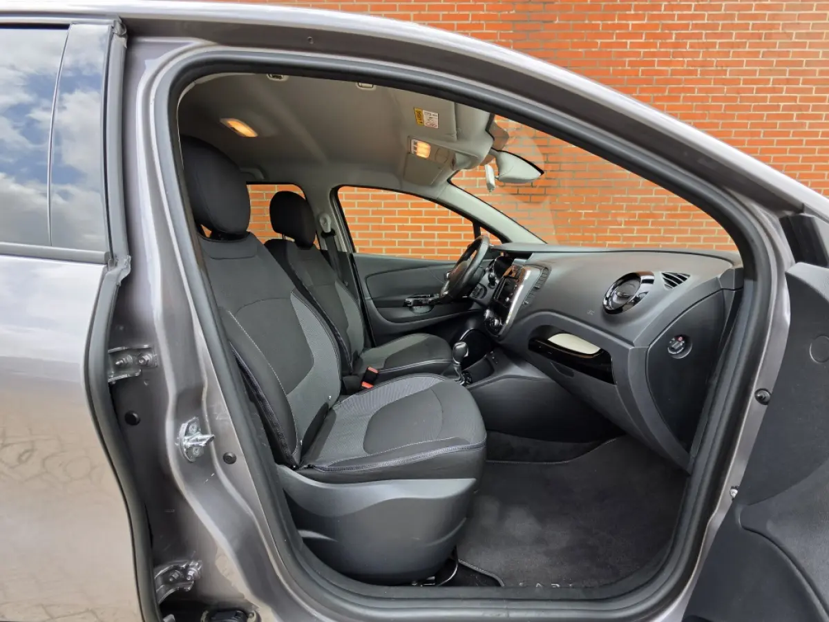 Captur TCe Dynamique | | Climate Control | Camera | Trekhaak | Cruise Control | Navigatie