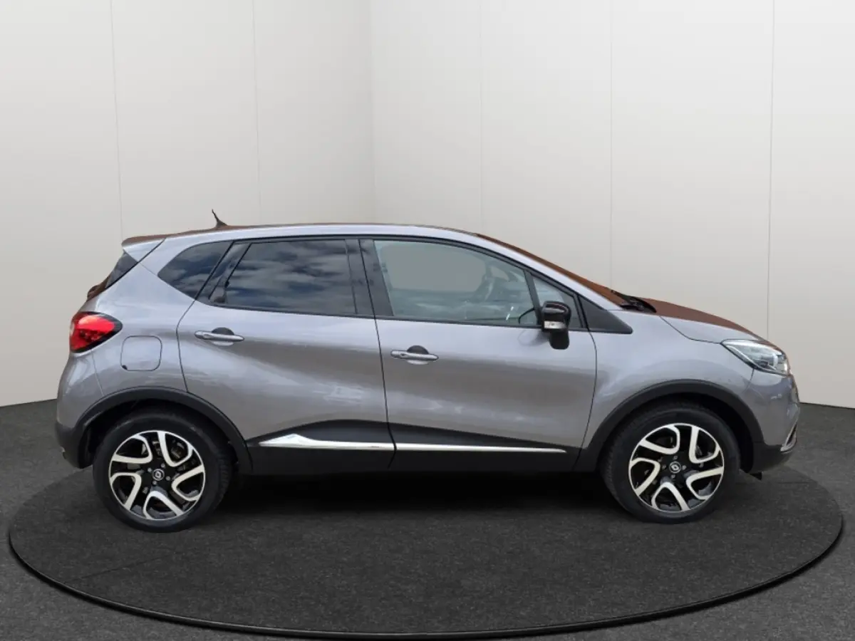 Captur TCe Dynamique | | Climate Control | Camera | Trekhaak | Cruise Control | Navigatie