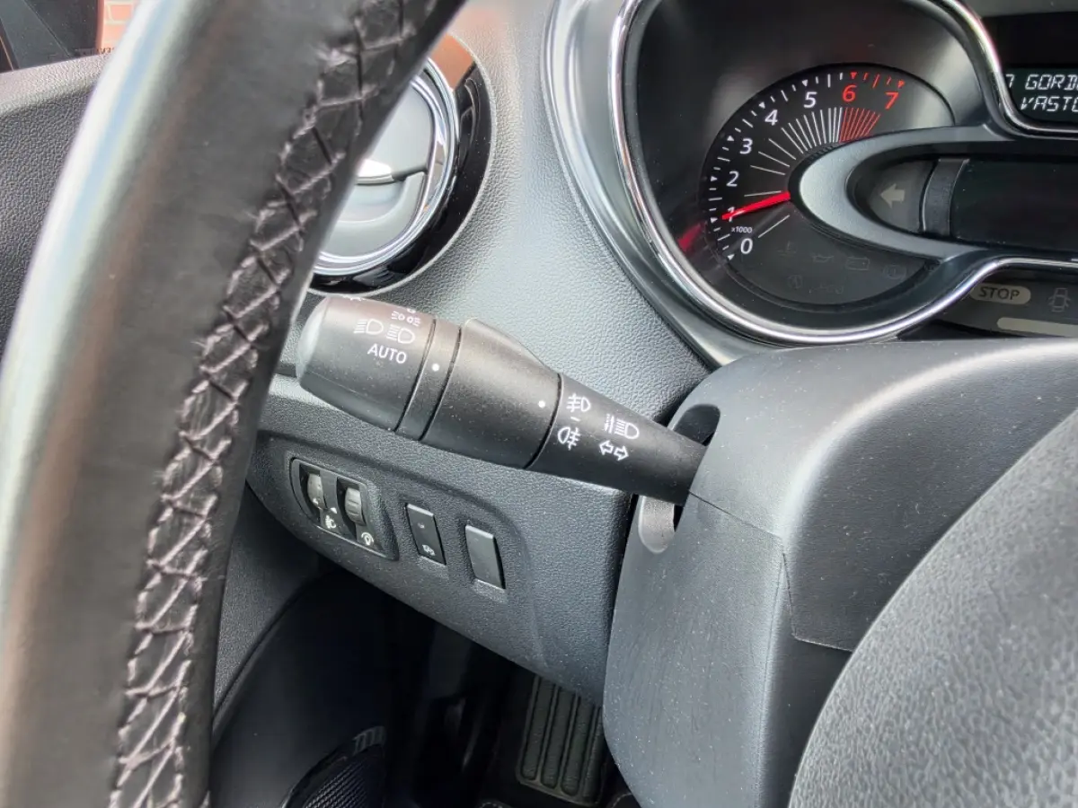 Captur TCe Dynamique | | Climate Control | Camera | Trekhaak | Cruise Control | Navigatie