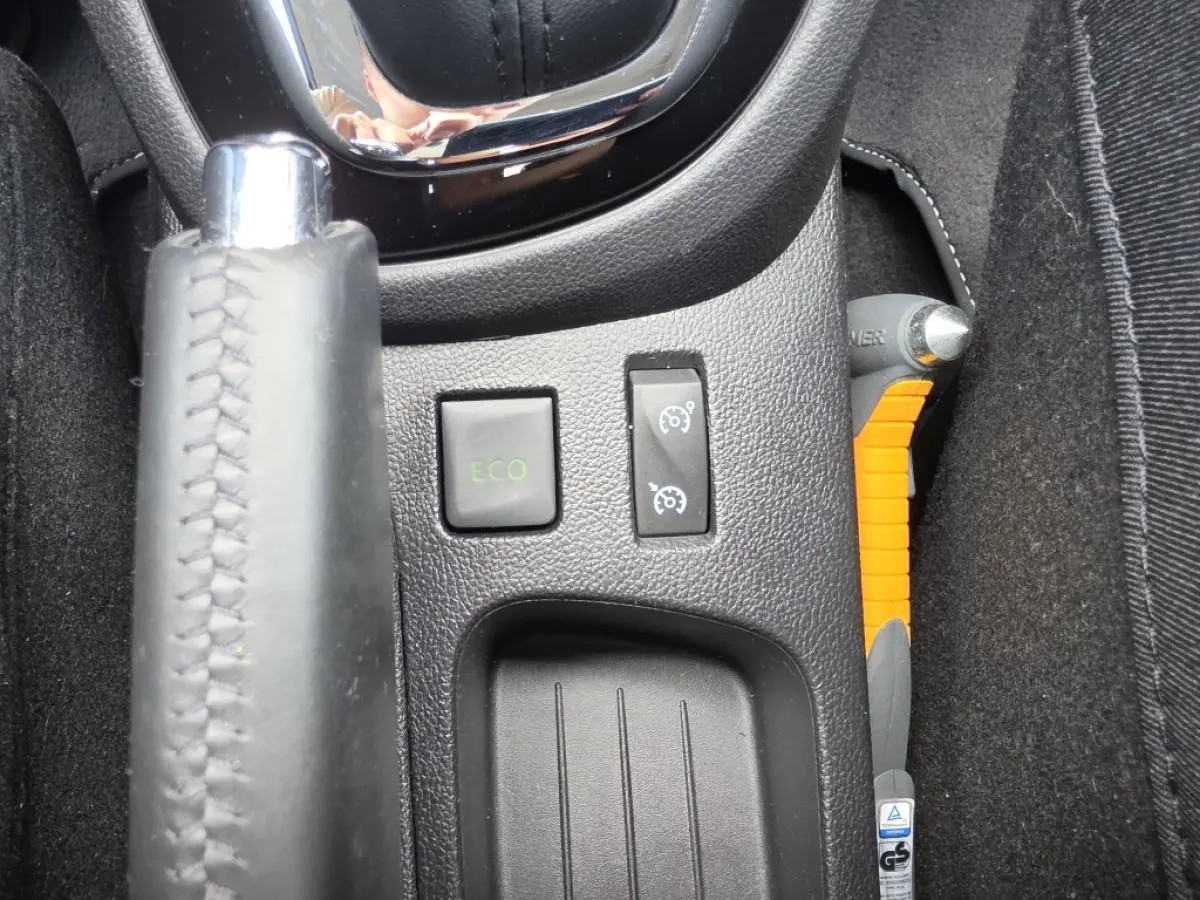 Captur TCe Dynamique | | Climate Control | Camera | Trekhaak | Cruise Control | Navigatie