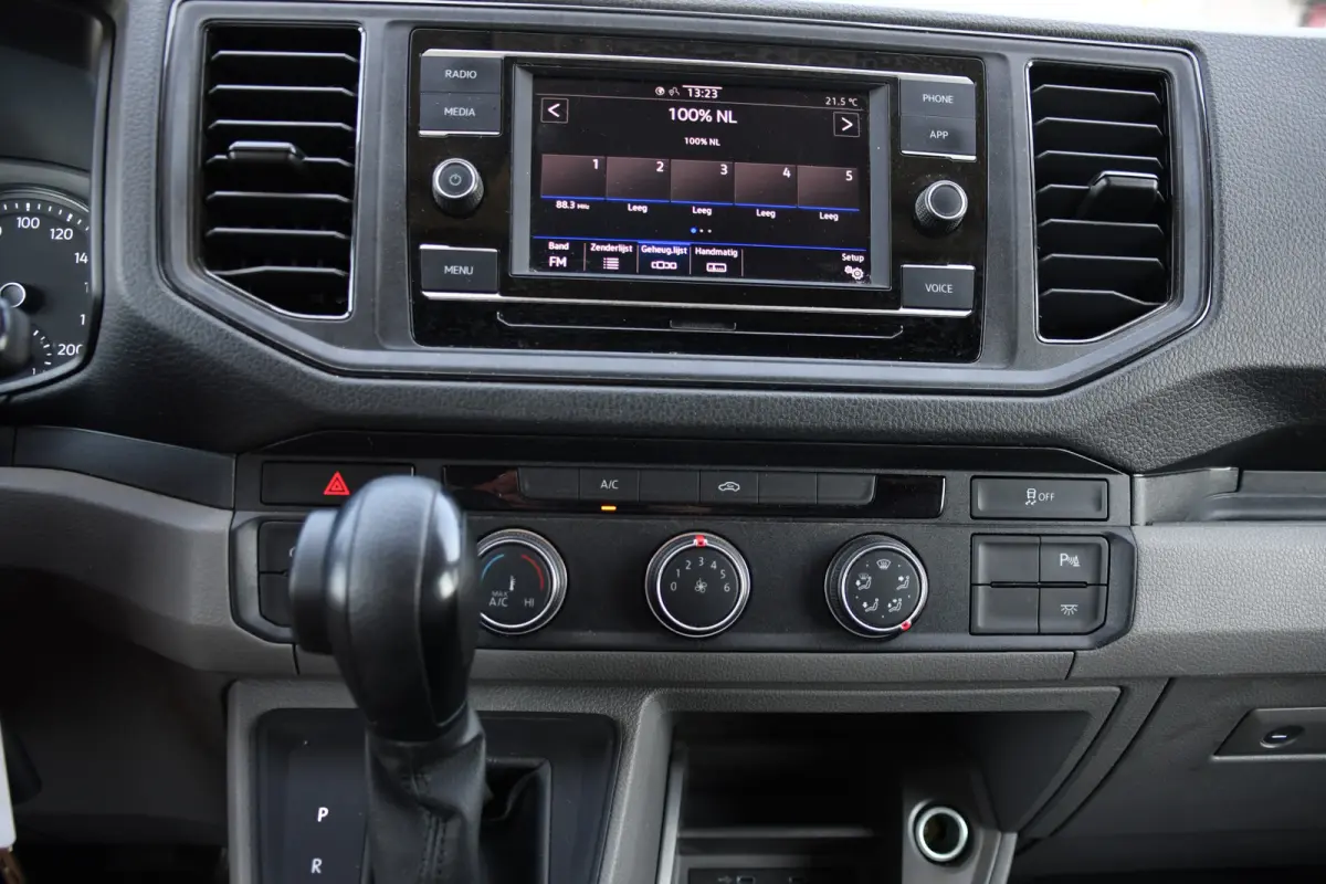 35 2.0 TDI L3H3 Black Edition Camera, Adaptieve Cruise, 3500kg Trekhaak, Automaat, LED, Geveerde stoel, 164pk, Massage stoel, Uniek!