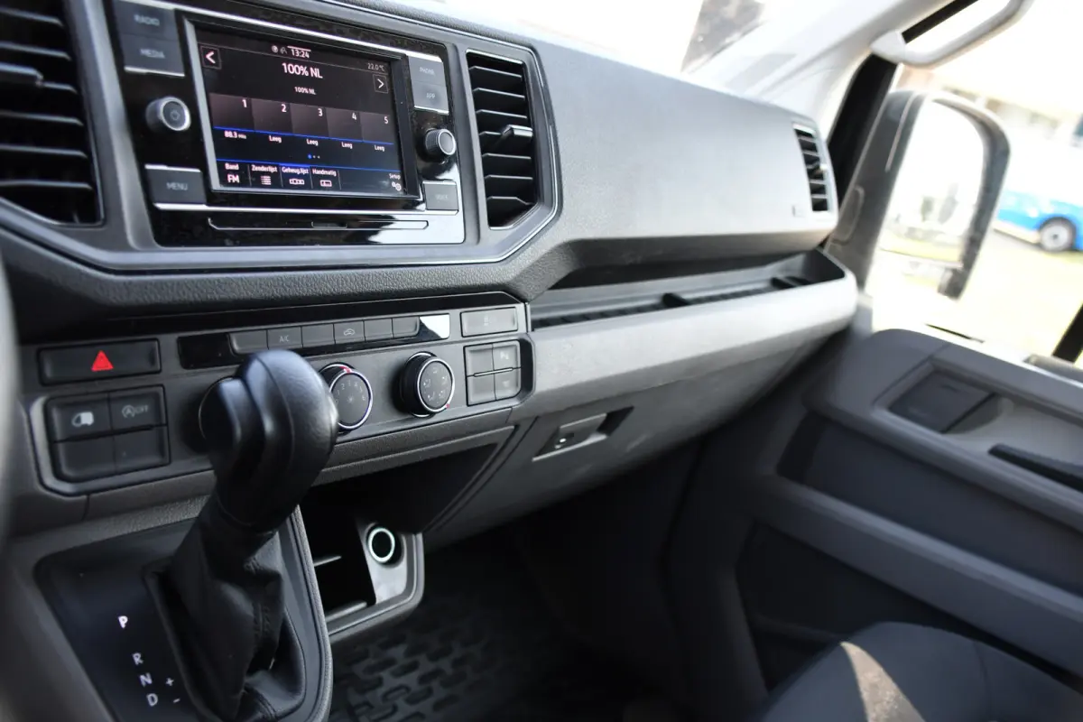 35 2.0 TDI L3H3 Black Edition Camera, Adaptieve Cruise, 3500kg Trekhaak, Automaat, LED, Geveerde stoel, 164pk, Massage stoel, Uniek!