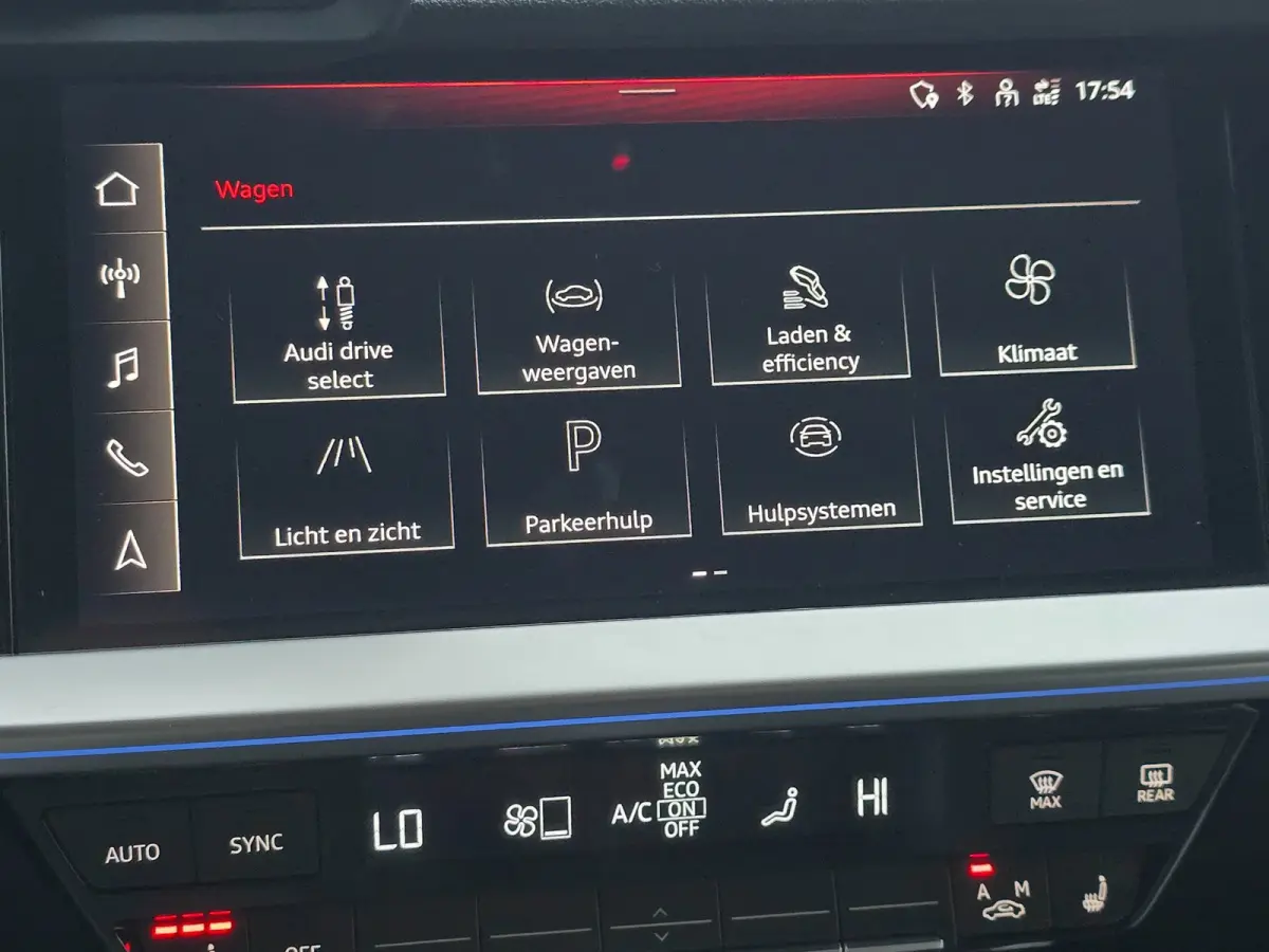40 TFSI e RS3 Look / B & O / Acc / Lane Assist / Dode Hoek / Dig Cockpit / Navi / Ecc / Elek Pakket / Allu Velge