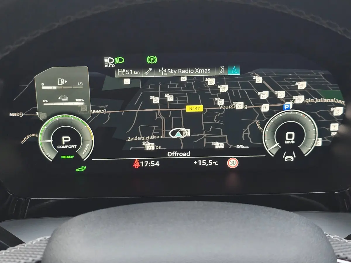 40 TFSI e RS3 Look / B & O / Acc / Lane Assist / Dode Hoek / Dig Cockpit / Navi / Ecc / Elek Pakket / Allu Velge