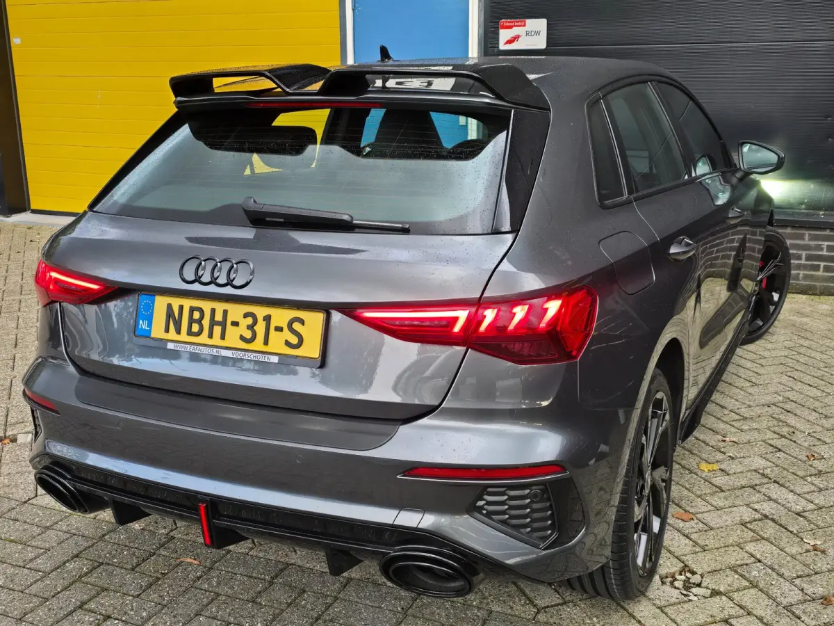 40 TFSI e RS3 Look / B & O / Acc / Lane Assist / Dode Hoek / Dig Cockpit / Navi / Ecc / Elek Pakket / Allu Velge