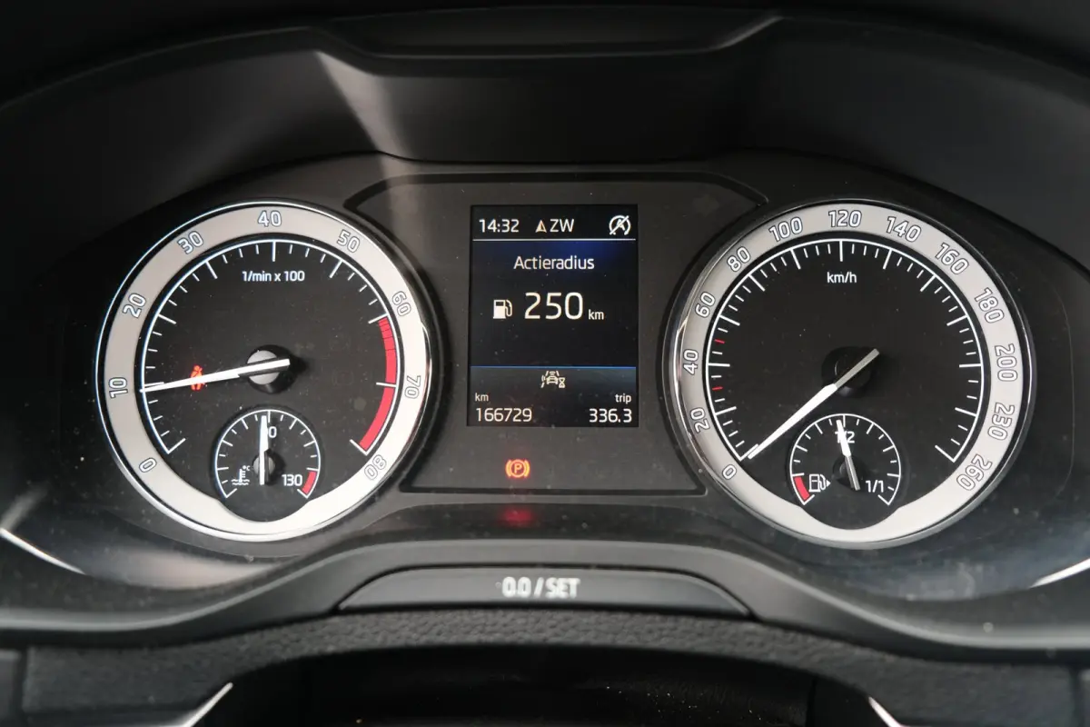 1.0 TSI Business Edition Camera Navi PDC Airco