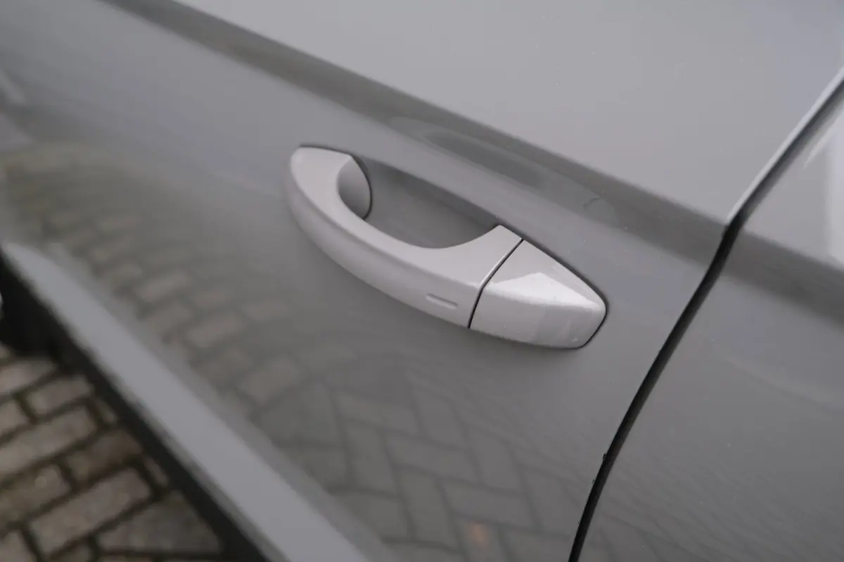 1.0 TSI Business Edition Camera Navi PDC Airco