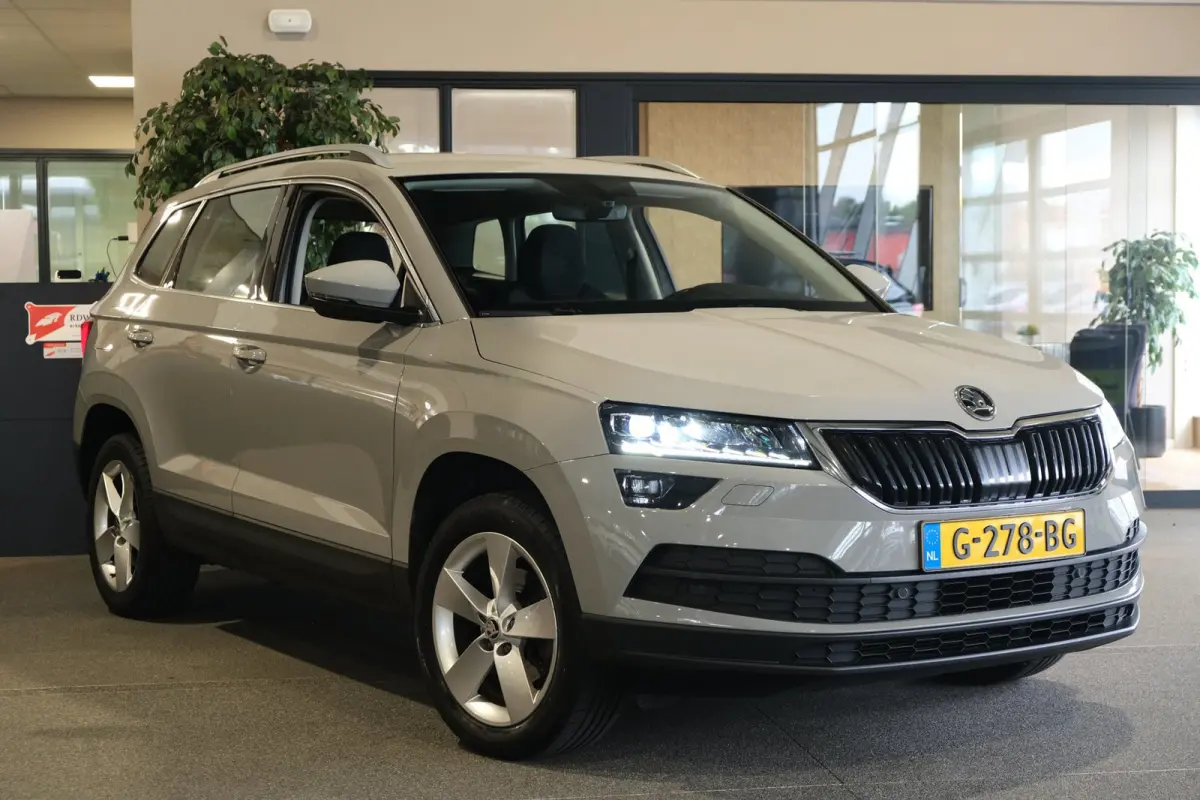 1.0 TSI Business Edition Camera Navi PDC Airco