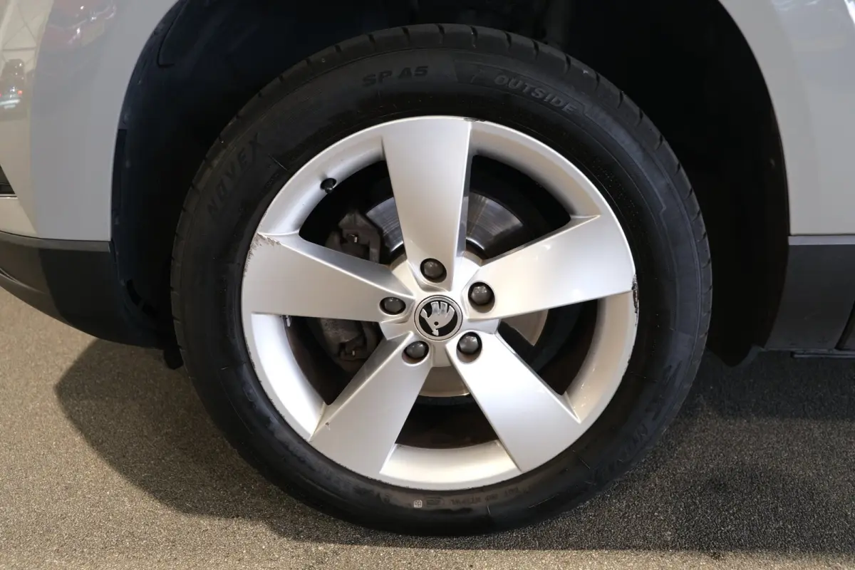1.0 TSI Business Edition Camera Navi PDC Airco