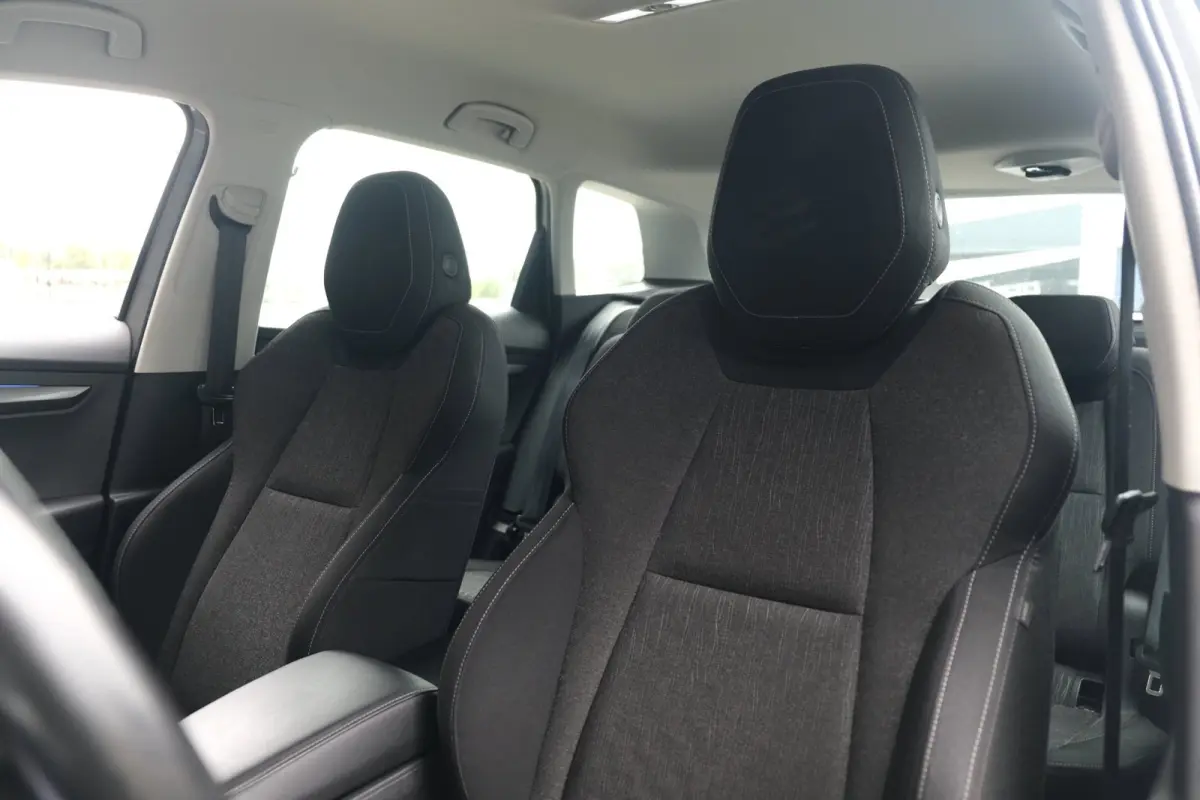 1.0 TSI Business Edition Camera Navi PDC Airco