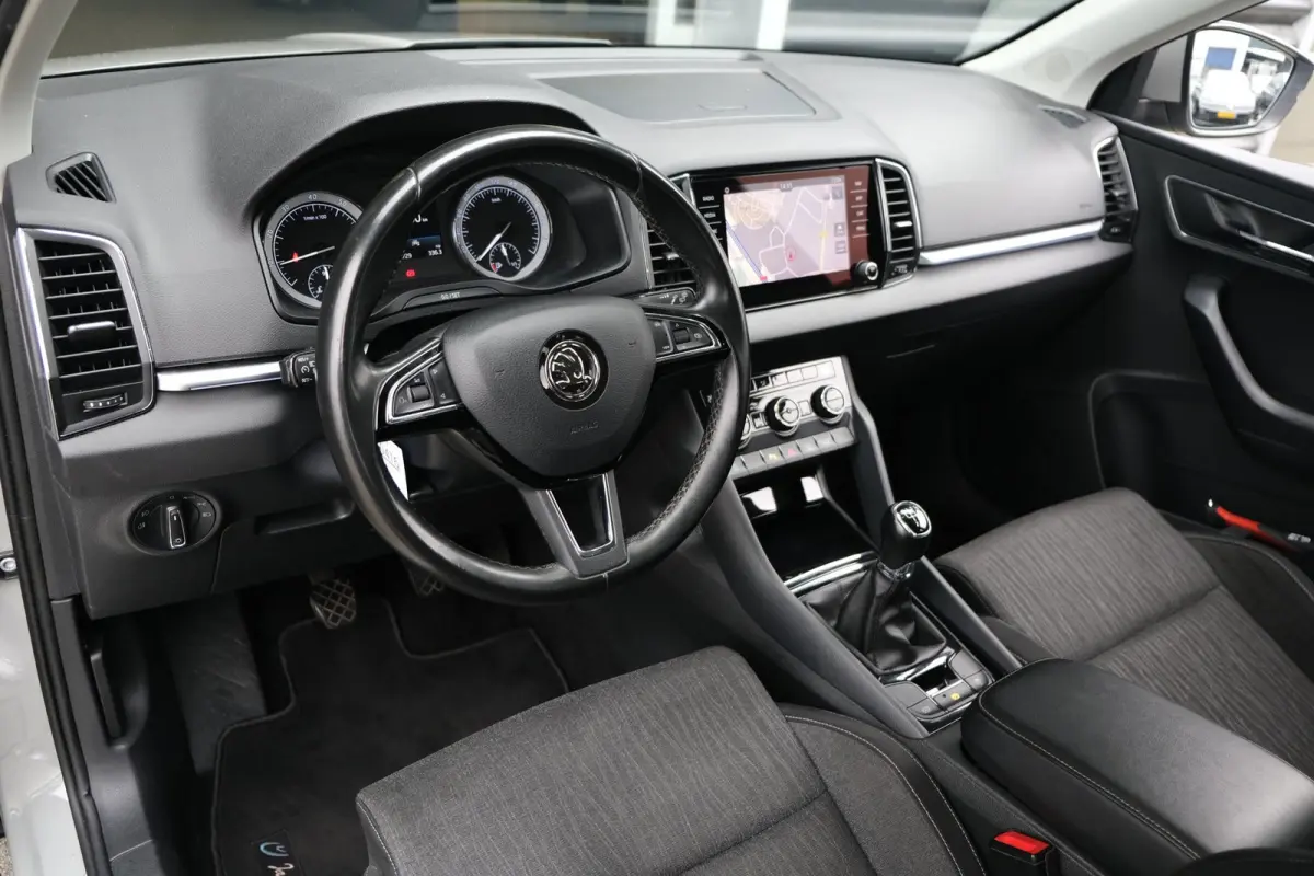 1.0 TSI Business Edition Camera Navi PDC Airco