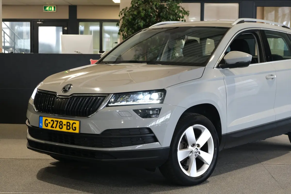 1.0 TSI Business Edition Camera Navi PDC Airco