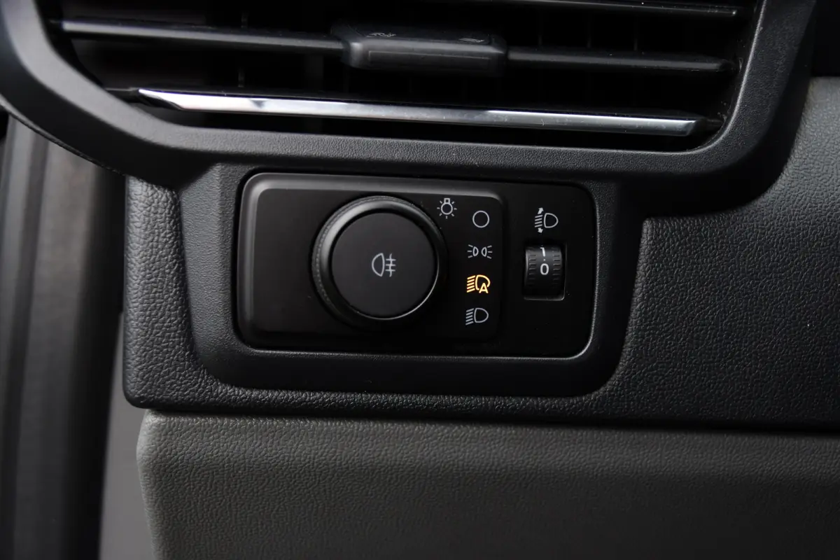 300 2.0 TDCI L2H1 Limited Black Edition Adaptieve Cruise, Camera, Carplay, LED, 2 x Schuifdeur, Automaat, 170pk, Stoelverwarming, Sensoren, Uniek!