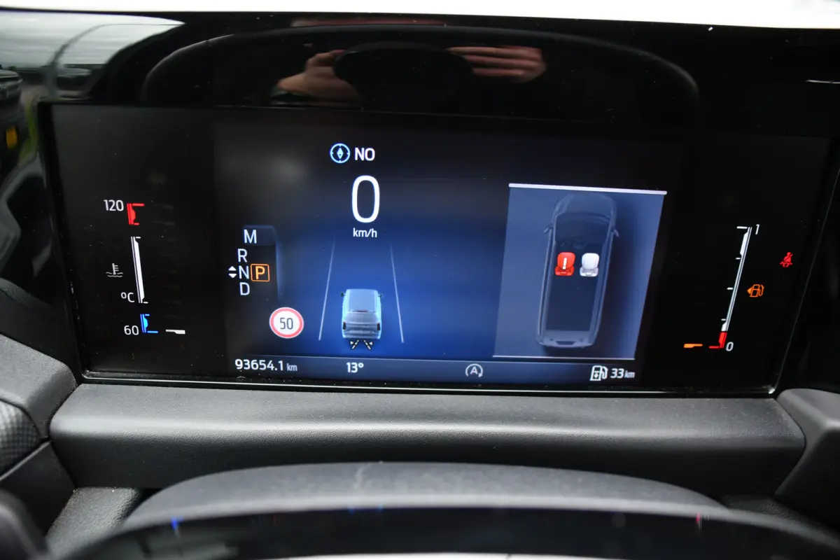300 2.0 TDCI L2H1 Limited Black Edition Adaptieve Cruise, Camera, Carplay, LED, 2 x Schuifdeur, Automaat, 170pk, Stoelverwarming, Sensoren, Uniek!