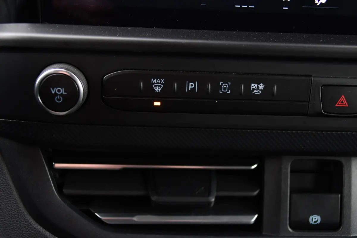 300 2.0 TDCI L2H1 Limited Black Edition Adaptieve Cruise, Camera, Carplay, LED, 2 x Schuifdeur, Automaat, 170pk, Stoelverwarming, Sensoren, Uniek!