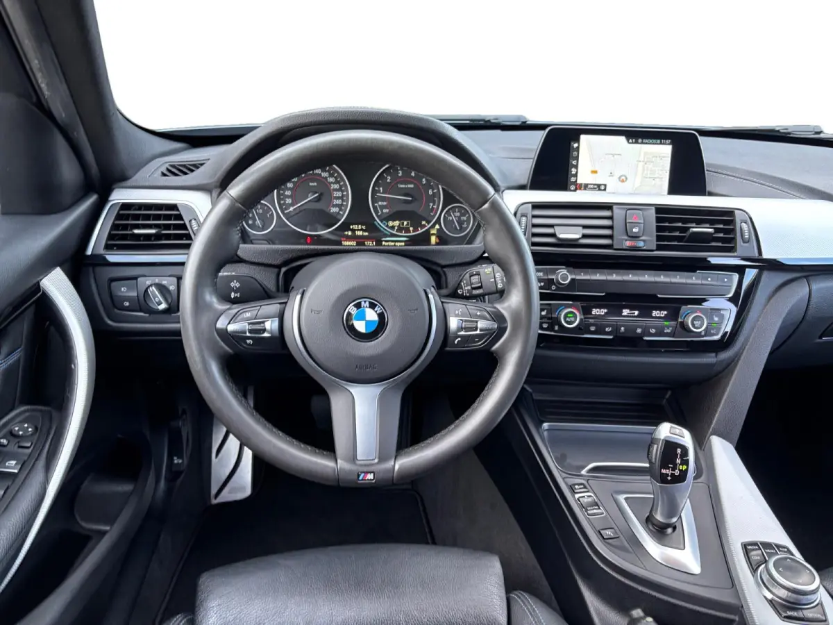 320i M-Sport ✅ Leder ✅ LED ✅ Trekhaak