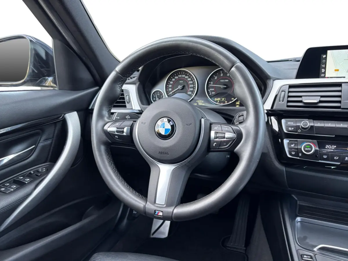 320i M-Sport ✅ Leder ✅ LED ✅ Trekhaak