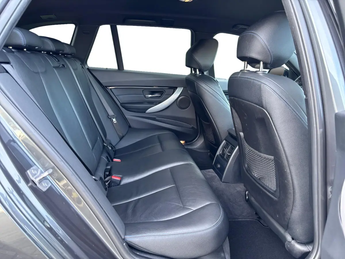 320i M-Sport ✅ Leder ✅ LED ✅ Trekhaak
