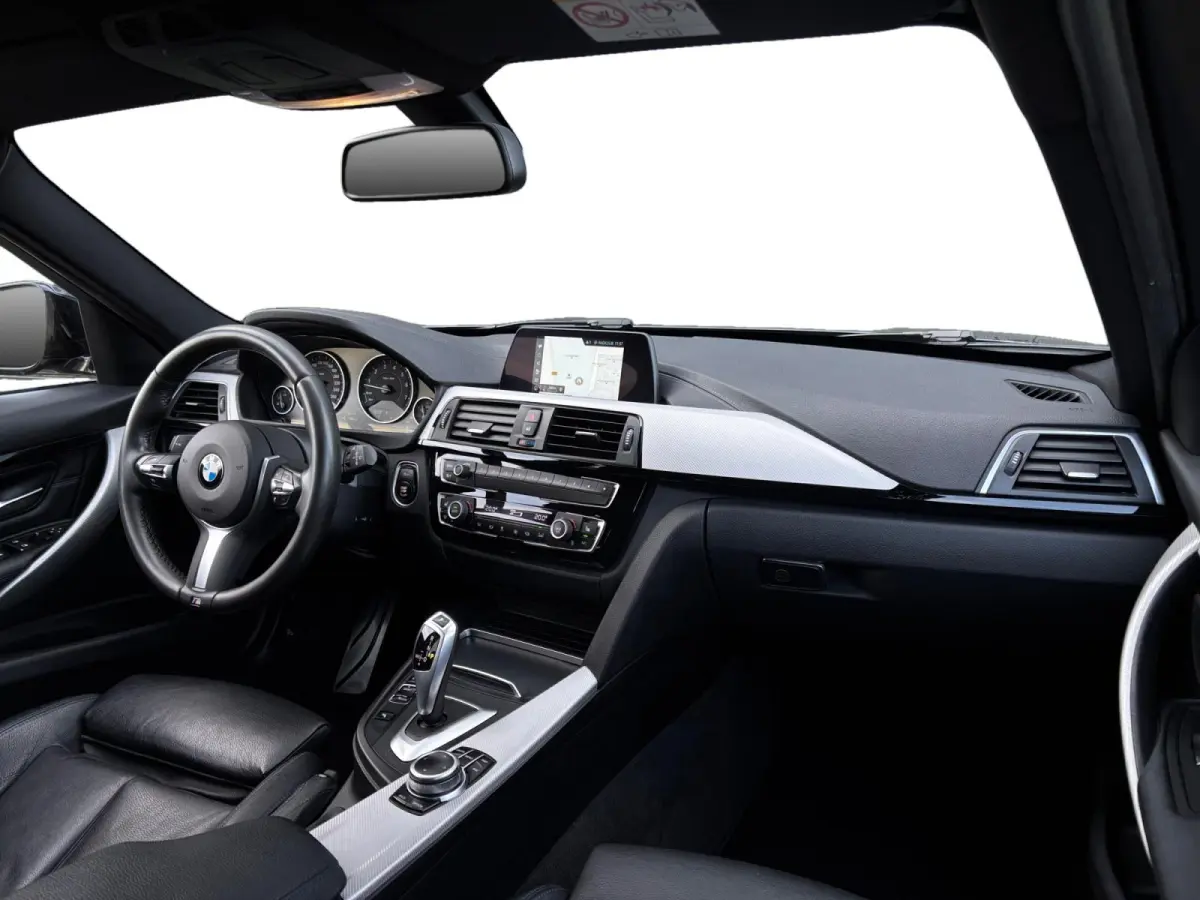 320i M-Sport ✅ Leder ✅ LED ✅ Trekhaak