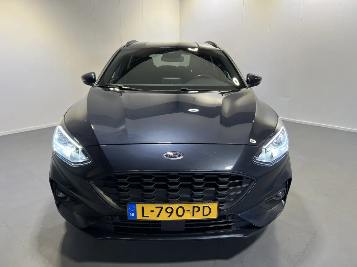1.0 EcoBoost Hybrid ST Line X Business | Navigatie/Android/Apple Carplay | LM Velgen 17" |  Afn.Trekhaak | Adap.Cruise Control | LED Koplampen | Airco |