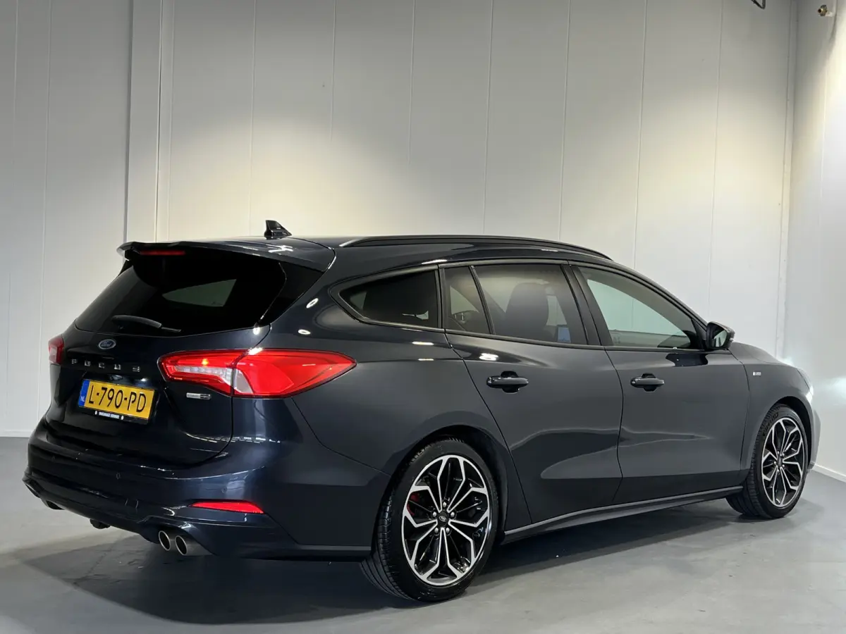 1.0 EcoBoost Hybrid ST Line X Business | Navigatie/Android/Apple Carplay | LM Velgen 17" |  Afn.Trekhaak | Adap.Cruise Control | LED Koplampen | Airco |
